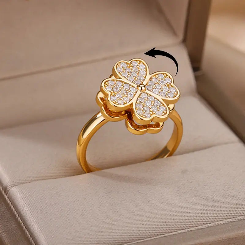 Gold Clover Ring